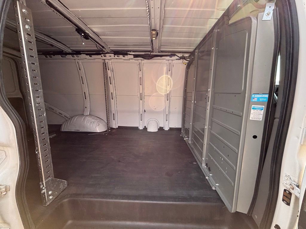 Used 2023 GMC Savana 2500 w/ Driver Convenience Package image 23