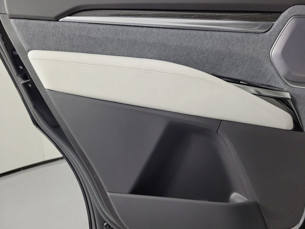 Certified 2026 Cadillac Escalade V AWD/4WD image 14