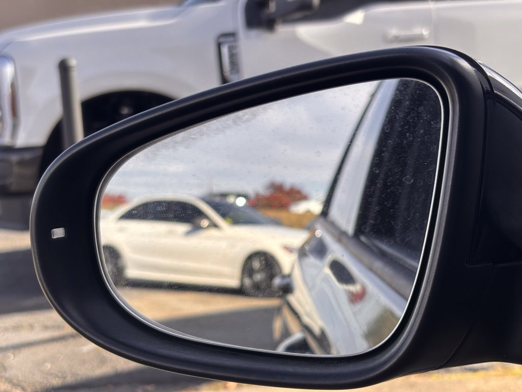 Used 2013 Volkswagen Golf R 4-Door image 16