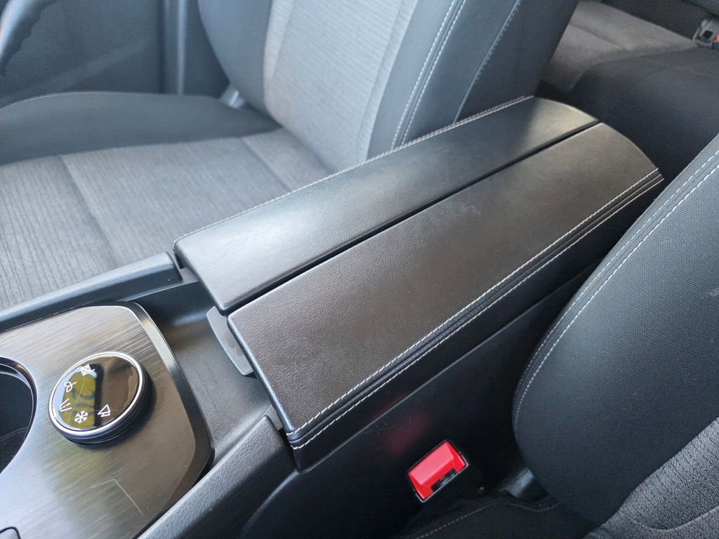 Used 2023 Nissan Rogue SV image 59