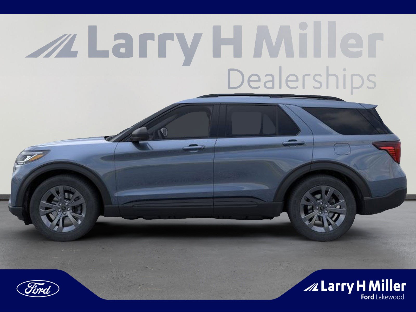 New 2026 Ford Explorer Active w/ Active Comfort Package image 3