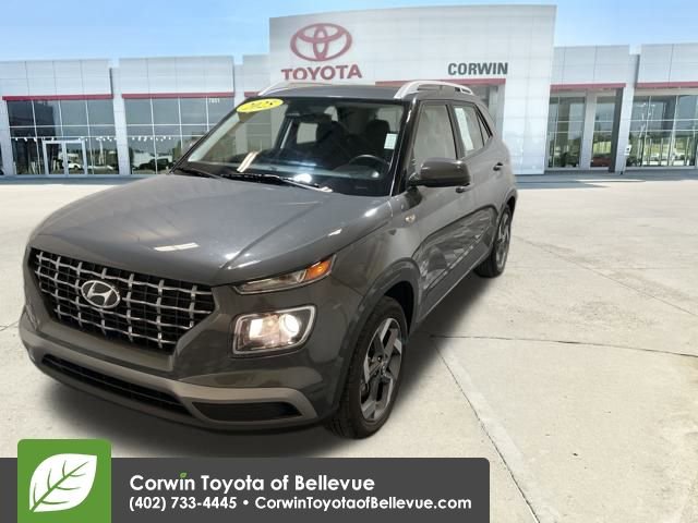 Used 2025 Hyundai Venue SEL image 7