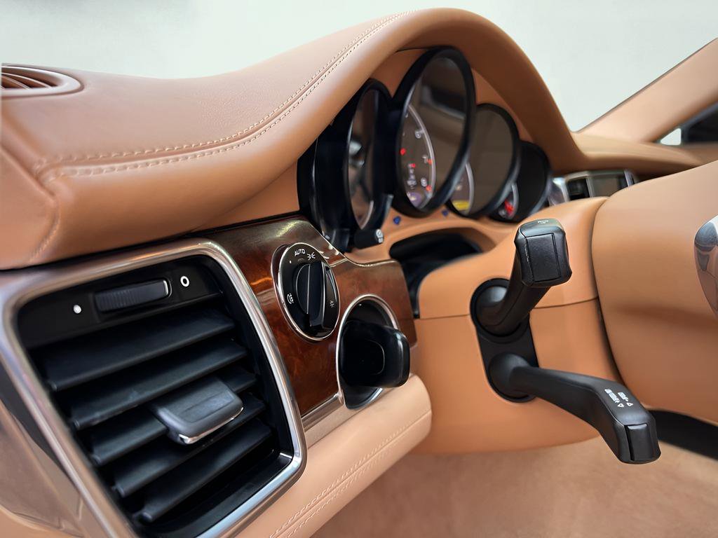 Used 2012 Porsche Panamera Turbo image 52