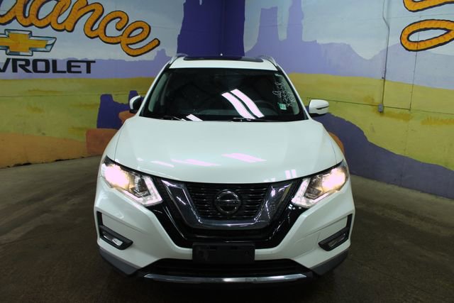 Used 2018 Nissan Rogue SV image 3
