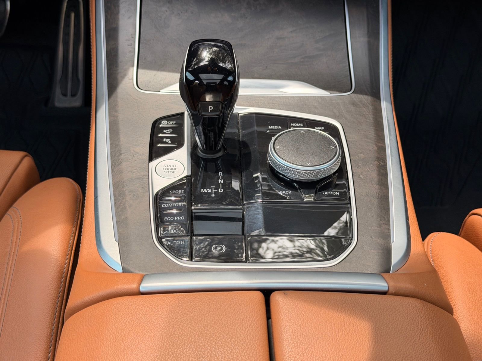 Used 2022 BMW X5 xDrive40i w/ M Sport Package AWD/4WD image 19