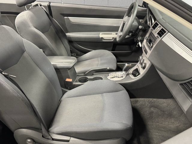 Used 2009 Chrysler Sebring Touring FWD image 12