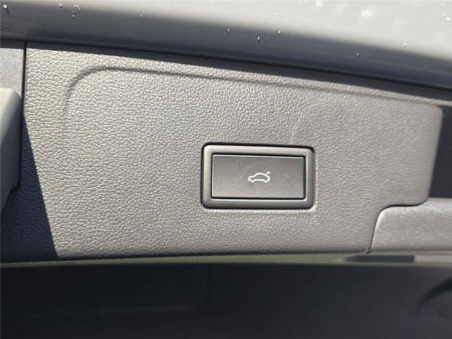 New 2026 Volkswagen Atlas Cross Sport SEL AWD/4WD image 25
