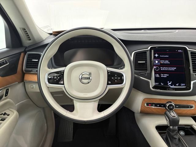 Used 2022 Volvo XC90 T5 Momentum image 22