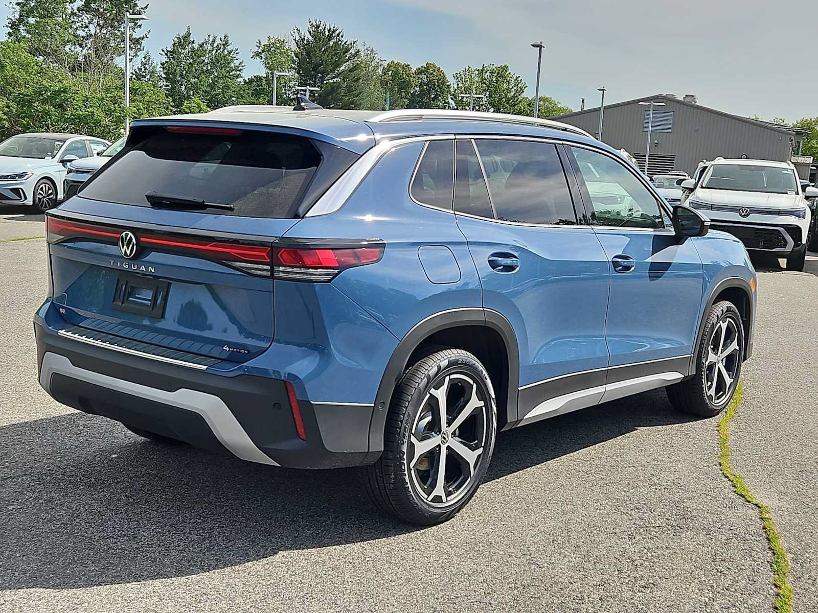 New 2026 Volkswagen Tiguan SE AWD/4WD image 4