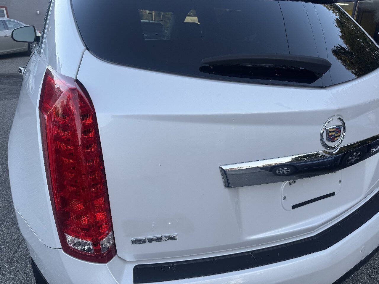 Used 2015 Cadillac SRX Luxury w/ Driver Awareness Package FWD image 10