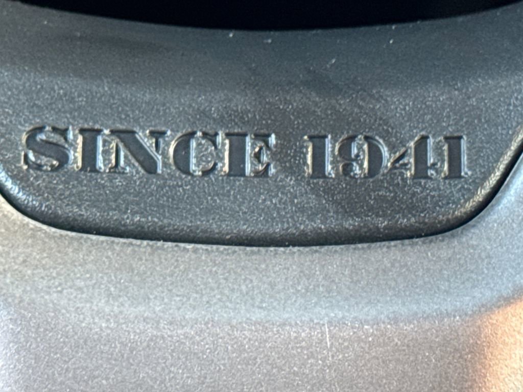 Used 2021 Jeep Grand Cherokee Laredo image 24