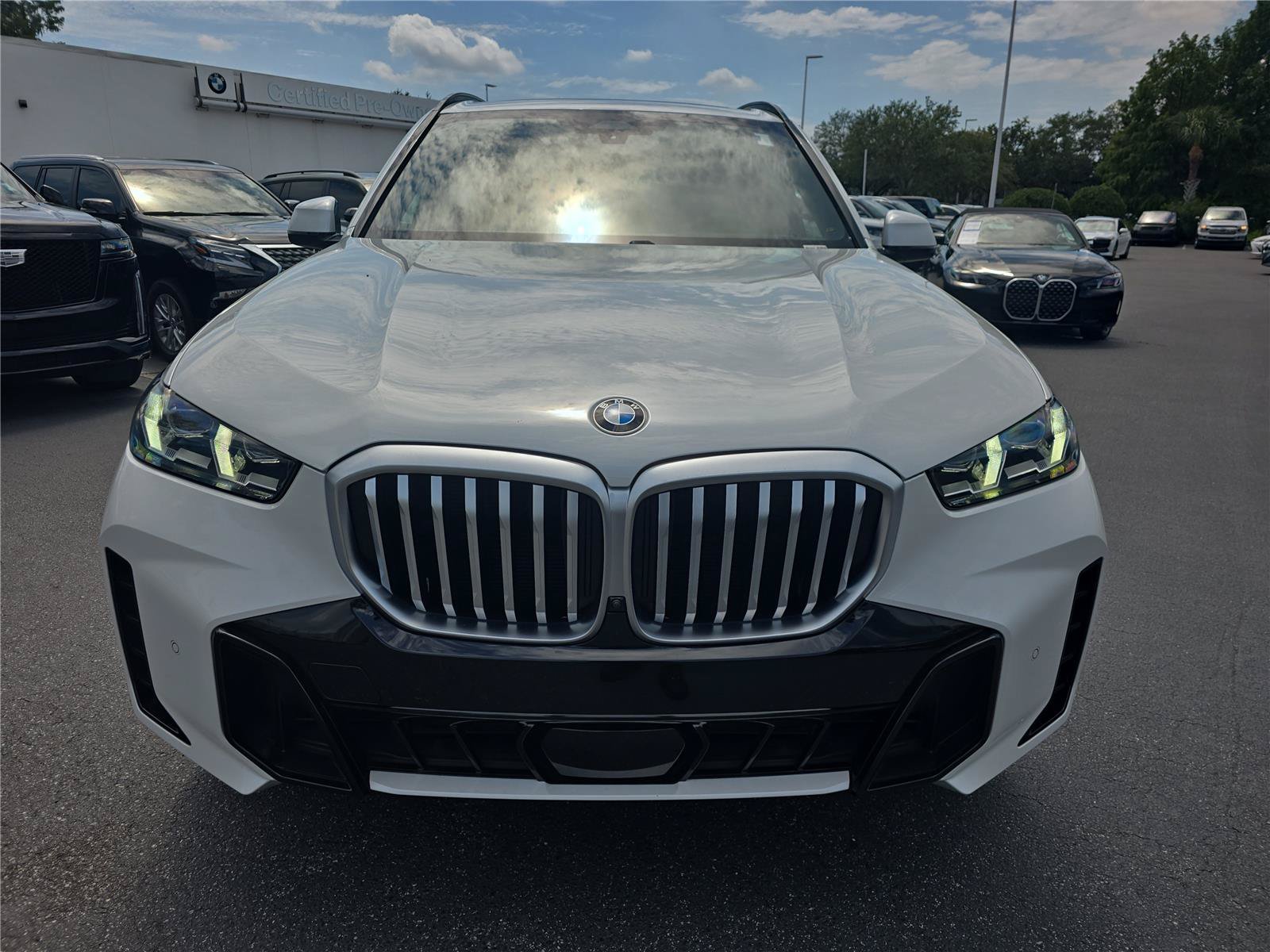 Certified 2024 BMW X5 xDrive40i w/ M Sport Package AWD/4WD image 9