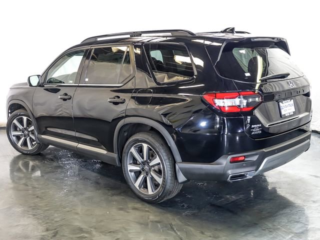 Used 2023 Honda Pilot Touring image 9