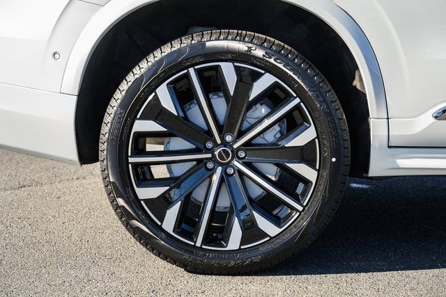 New 2026 Volvo XC90 B6 Ultra w/ Protection Package Premier image 18