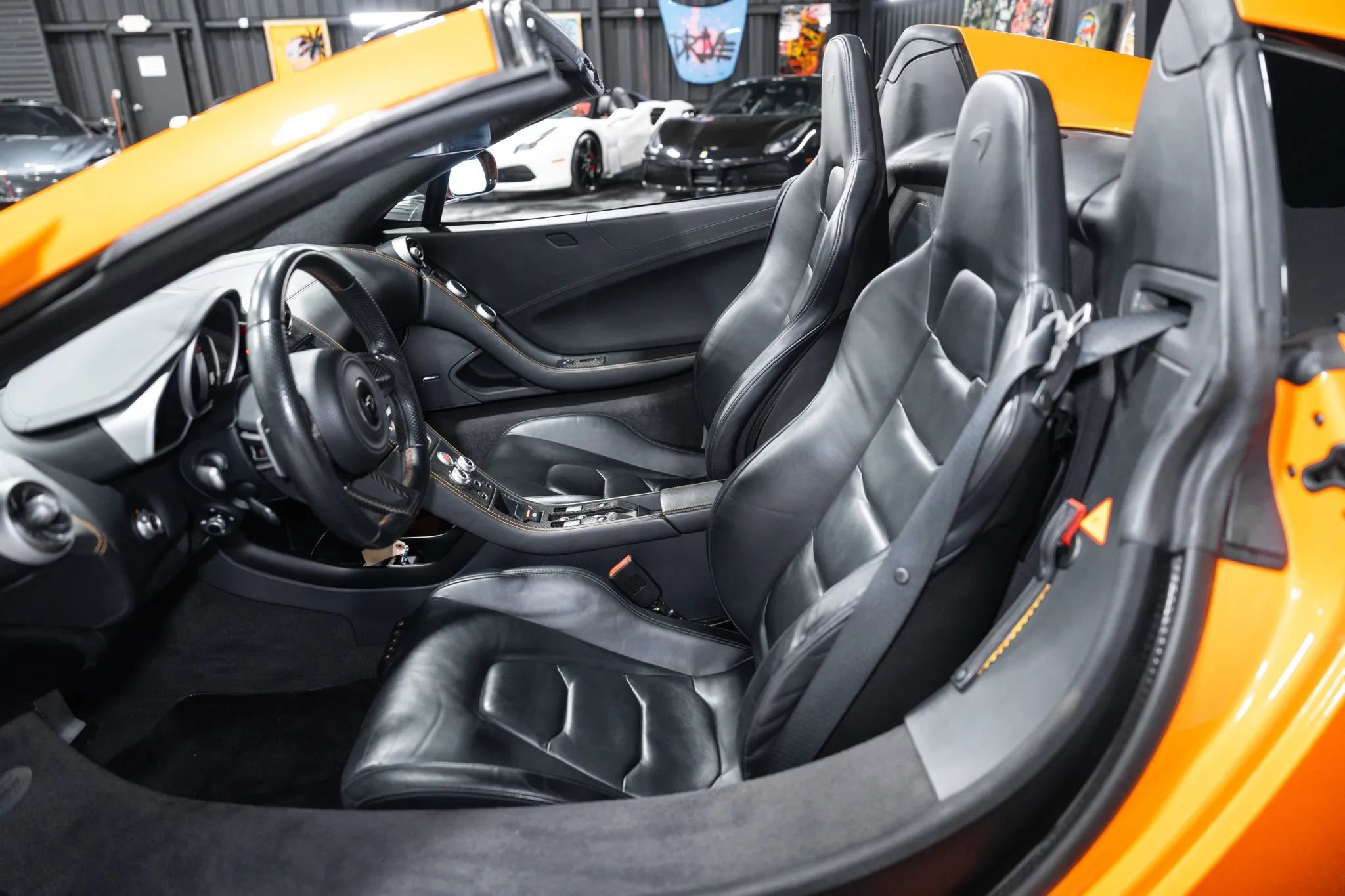 Used 2016 McLaren 650S Spider image 25