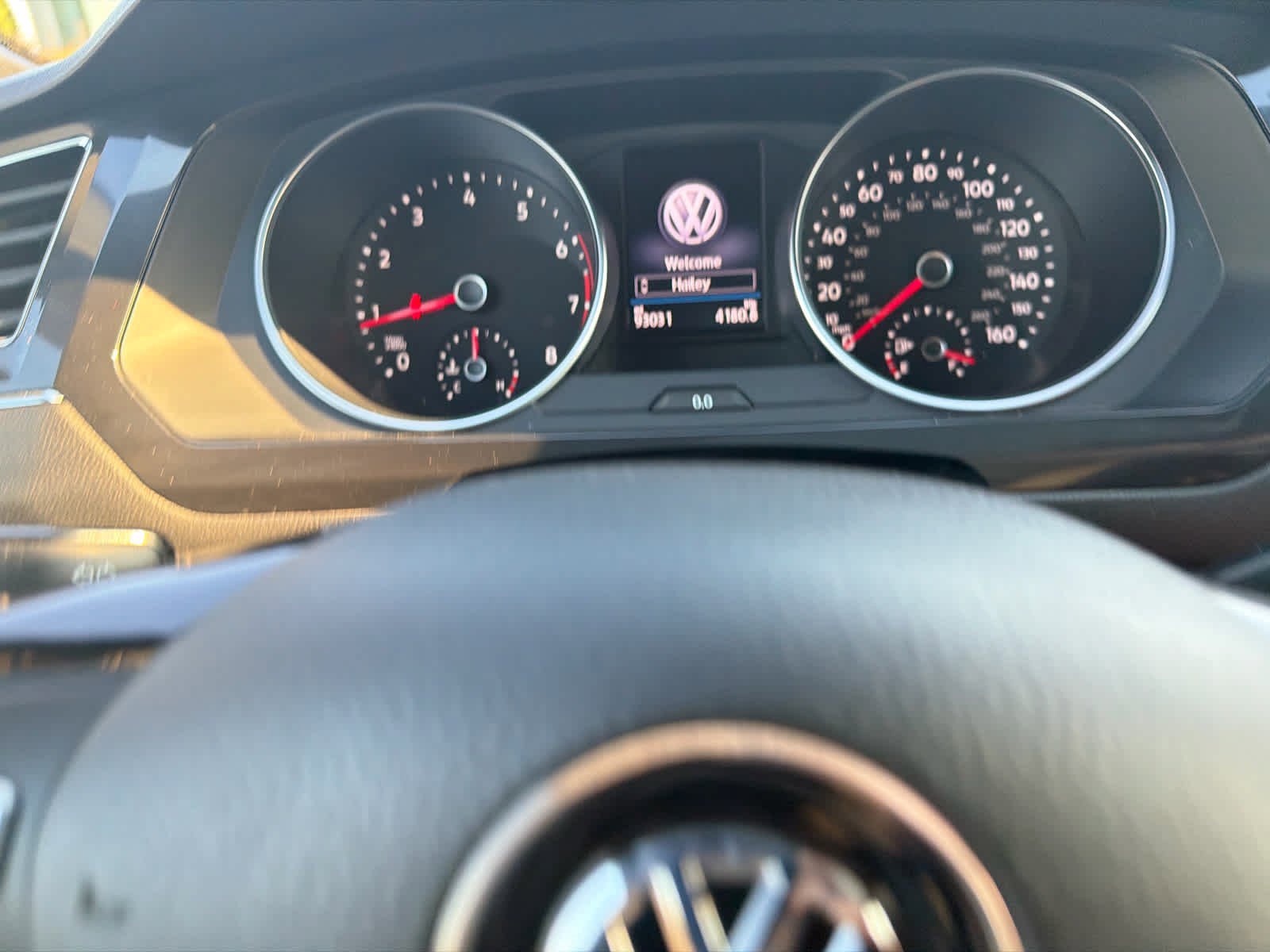 Used 2018 Volkswagen Tiguan SEL AWD/4WD image 8