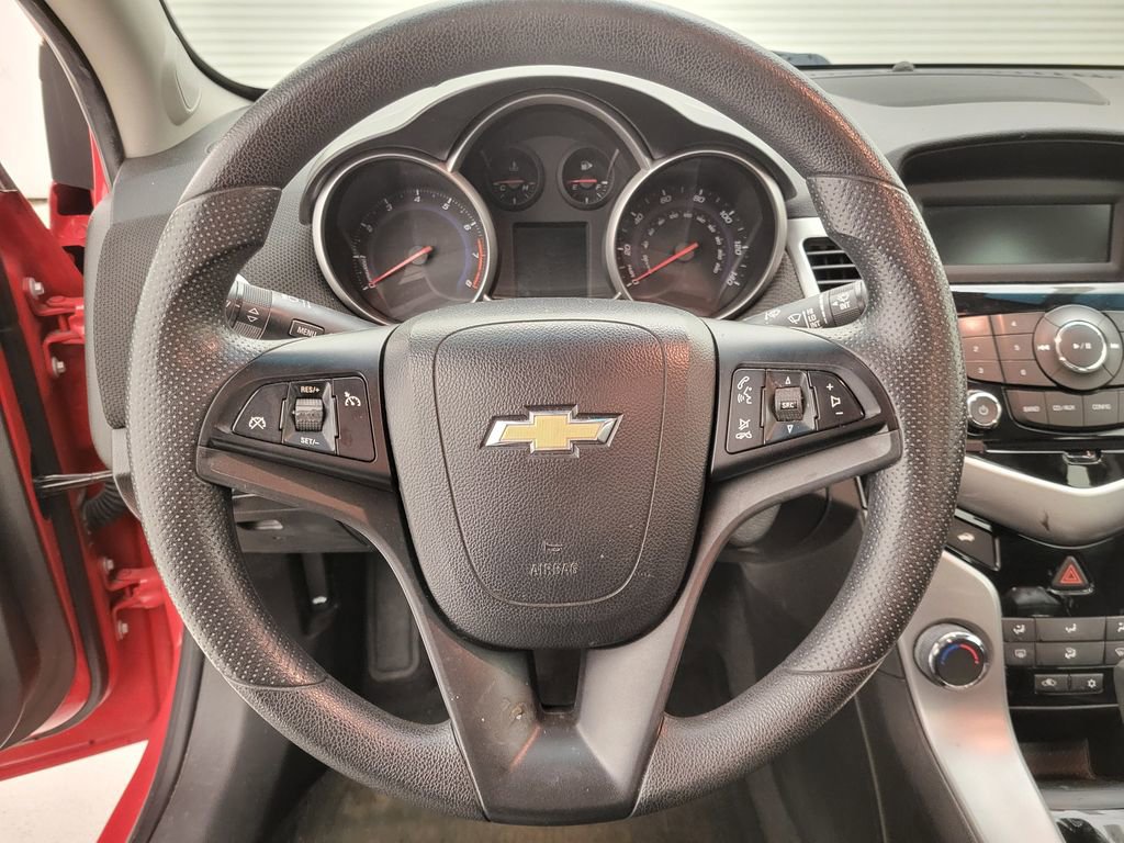 Used 2015 Chevrolet Cruze LT image 3