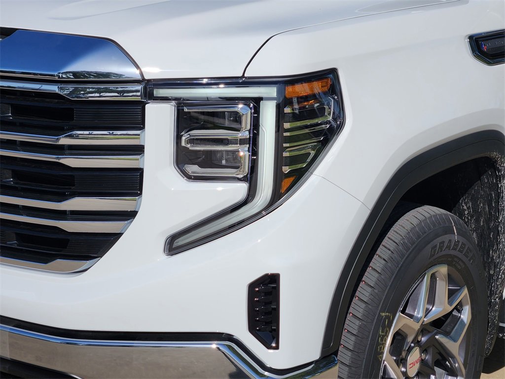 New 2026 GMC Sierra 1500 SLT image 5