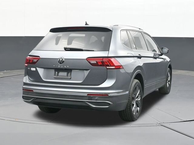 Used 2022 Volkswagen Tiguan SE image 11