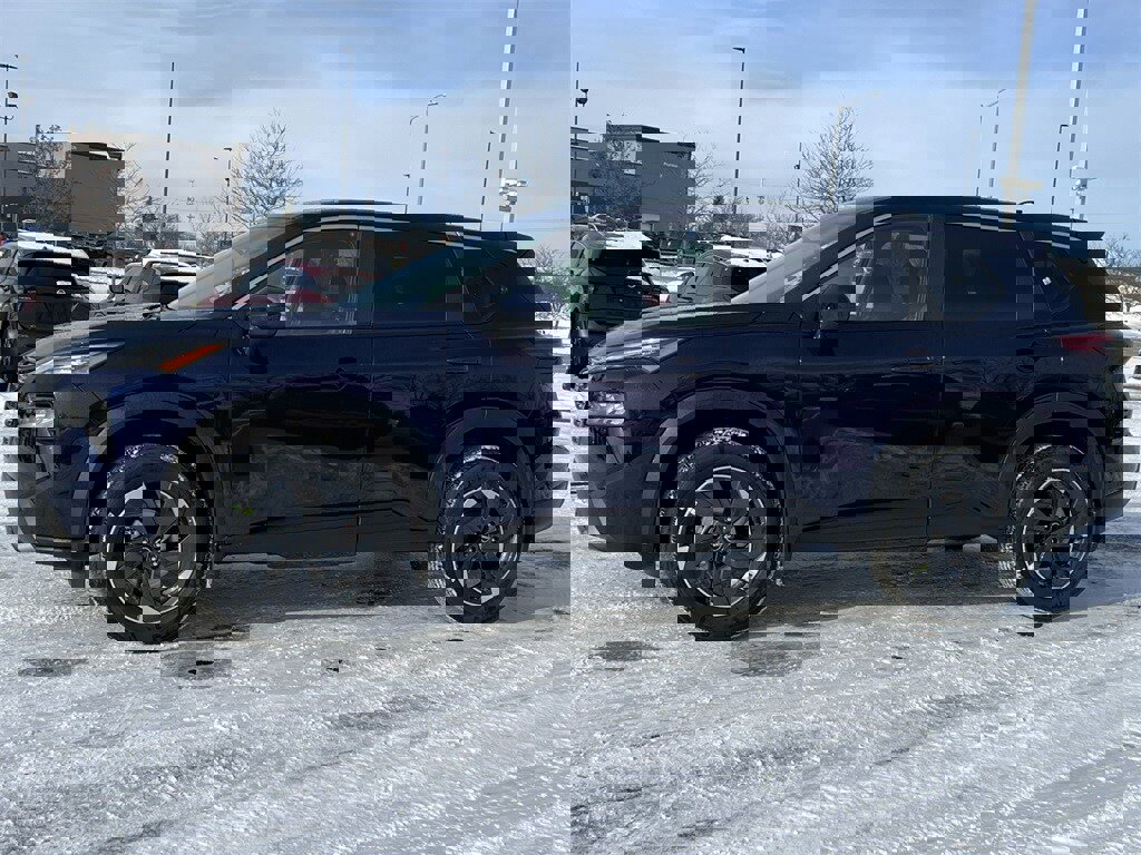 Certified 2026 Nissan Rogue SV image 40