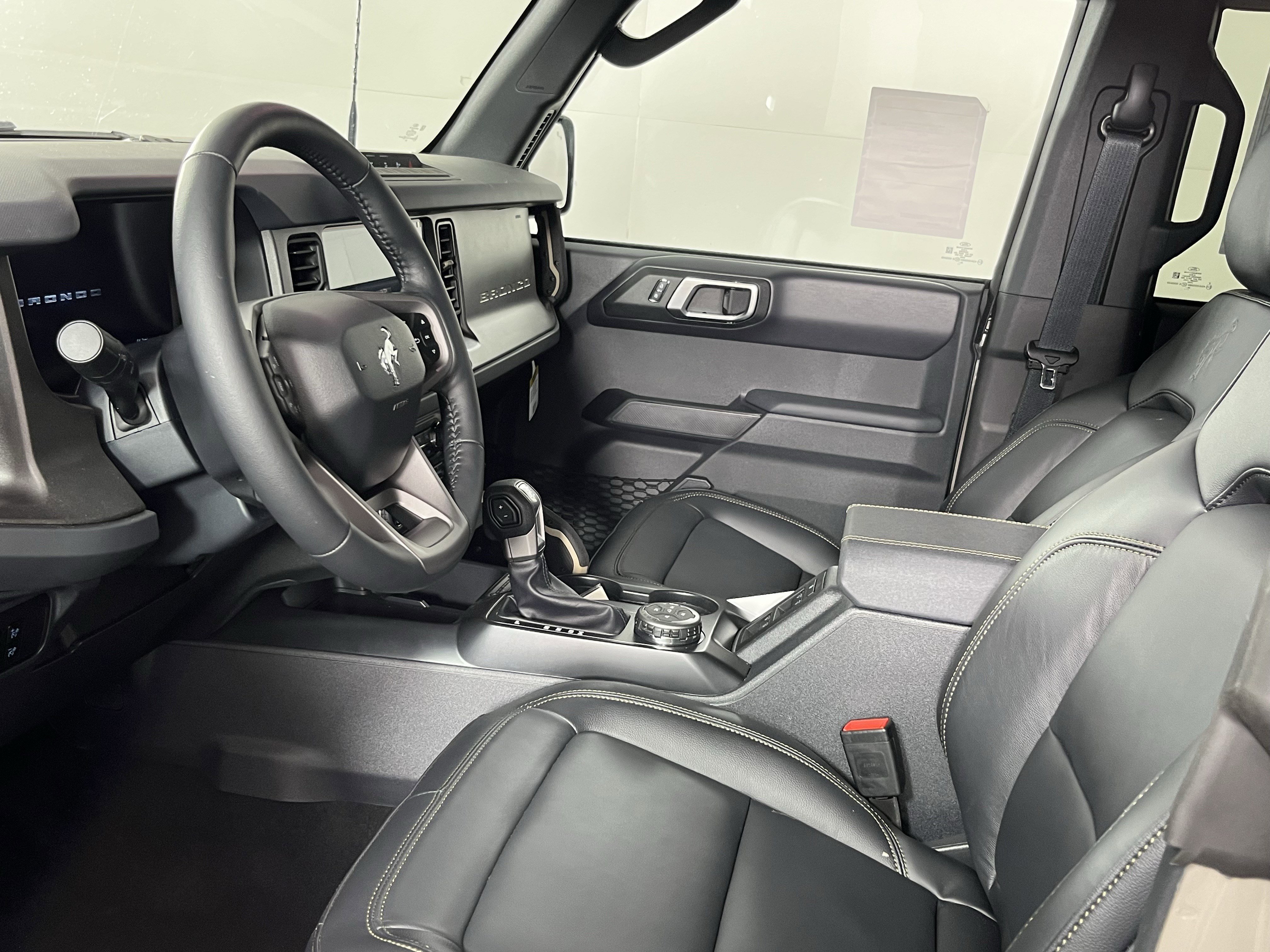 New 2026 Ford Bronco Badlands AWD/4WD image 8