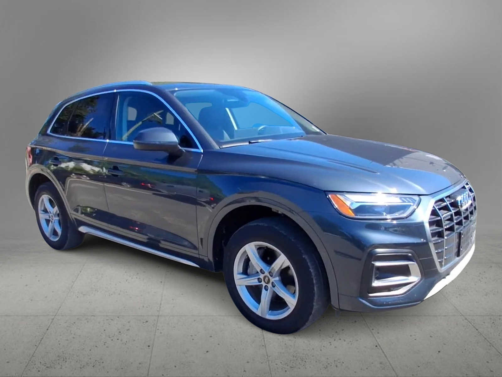 Used 2024 Audi Q5 2.0T Premium AWD/4WD image 2