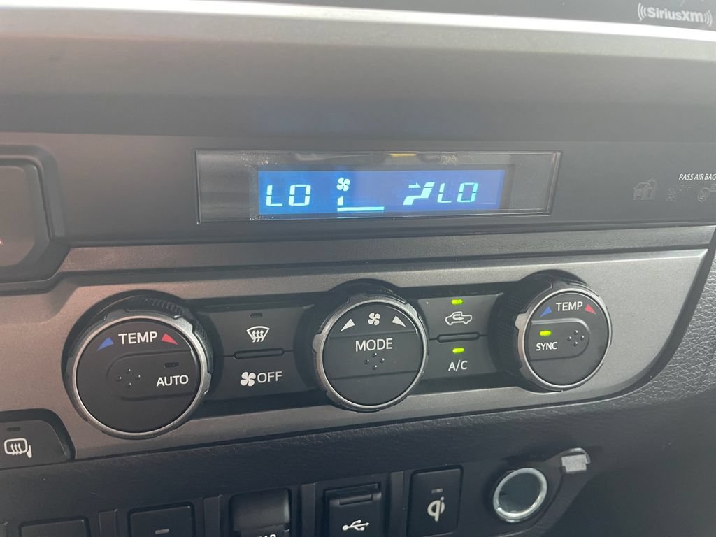 Used 2021 Toyota Tacoma TRD Sport w/ Technology Package AWD/4WD image 28