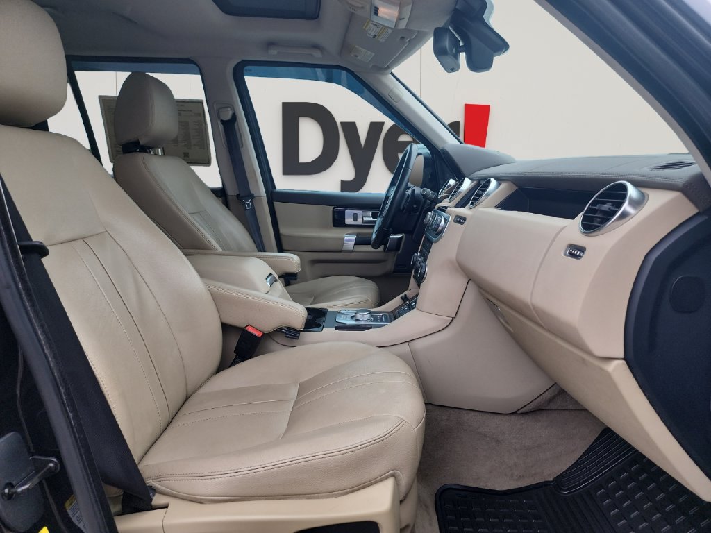 Used 2016 Land Rover LR4 HSE AWD/4WD image 16