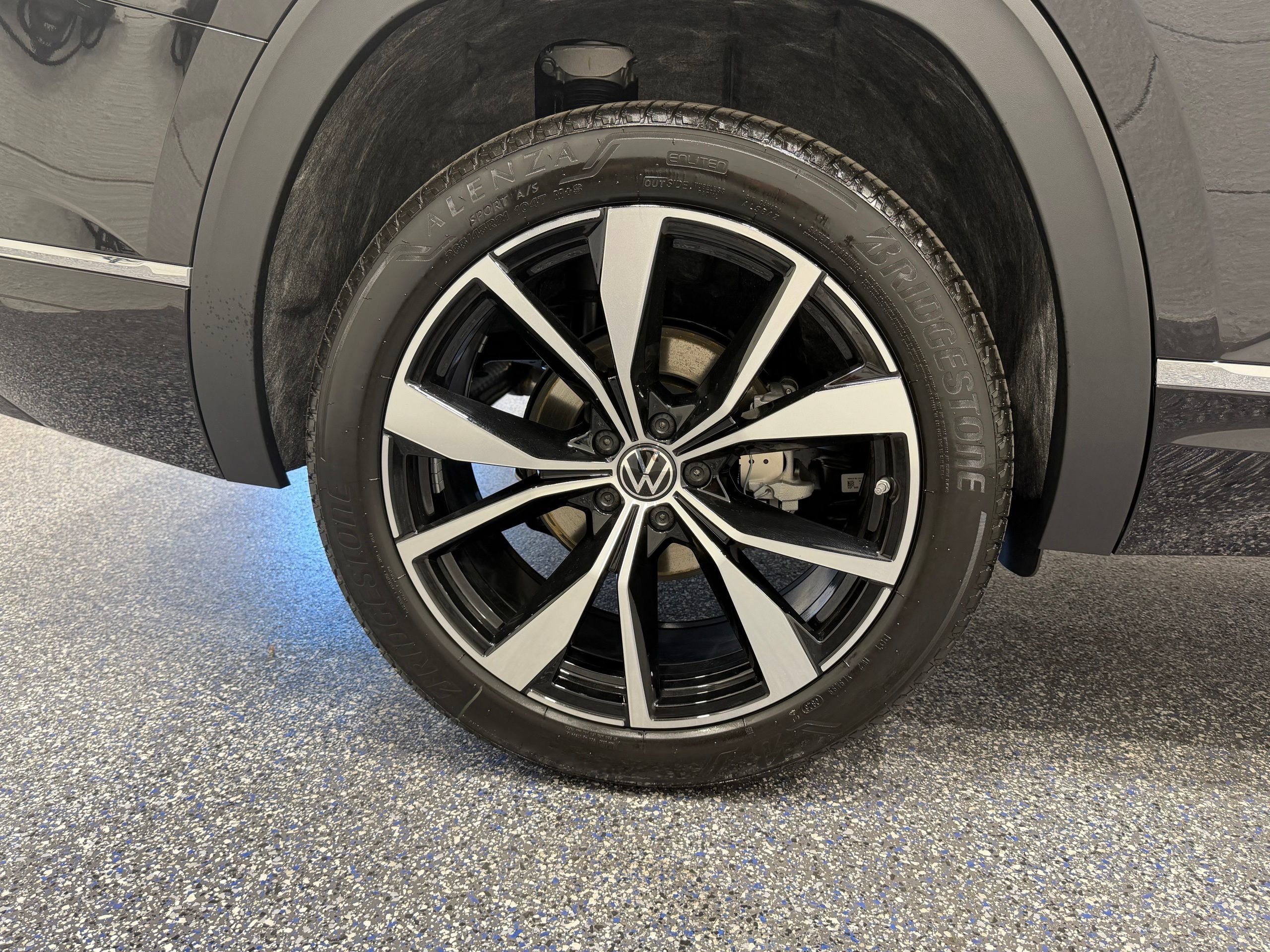 New 2026 Volkswagen Atlas SEL Premium R-Line AWD/4WD image 13