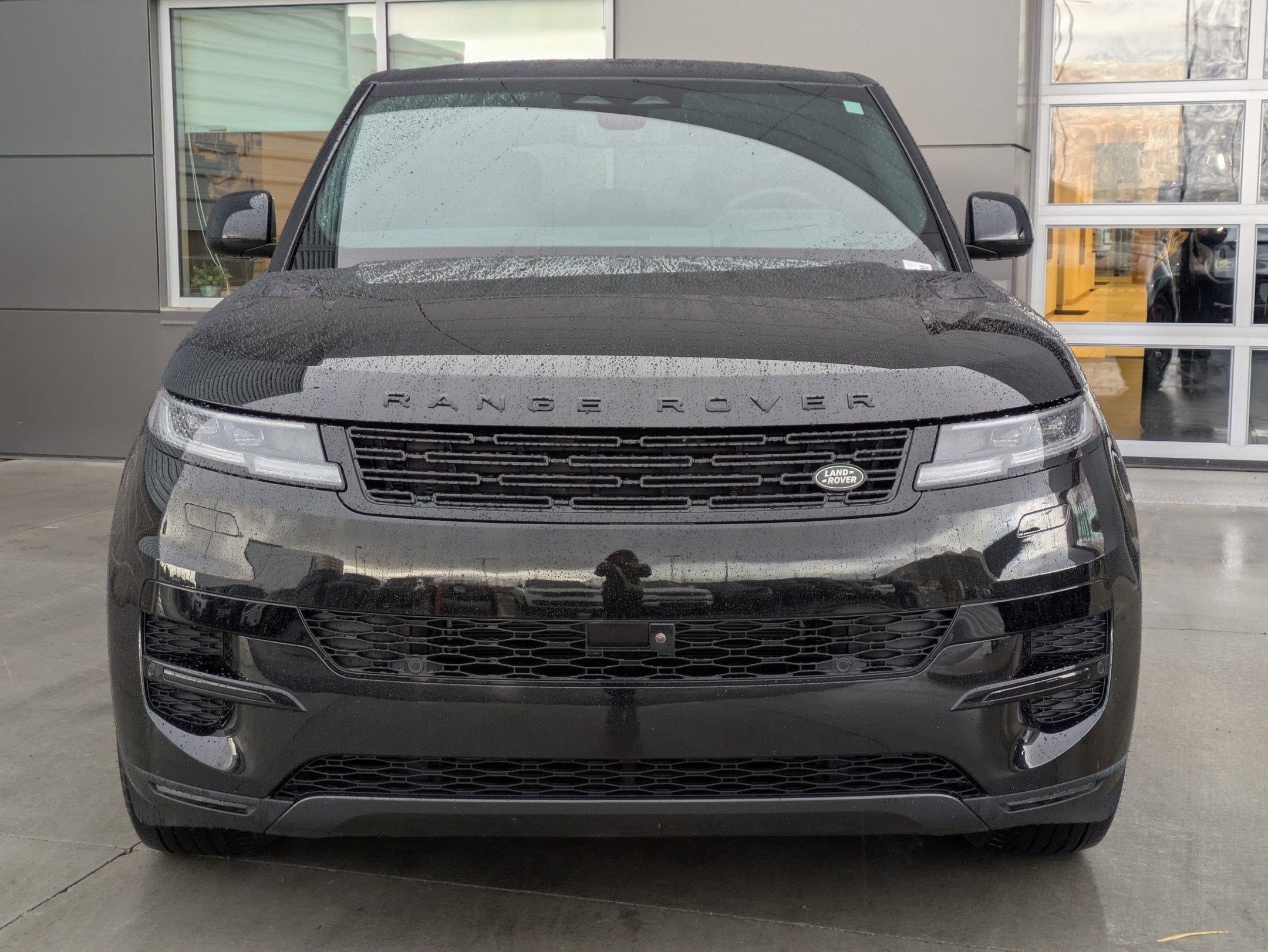 Certified 2024 Land Rover Range Rover Sport SE image 2