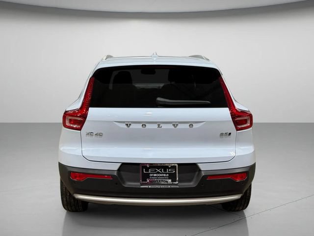 Used 2025 Volvo XC40 B5 Core AWD/4WD image 5