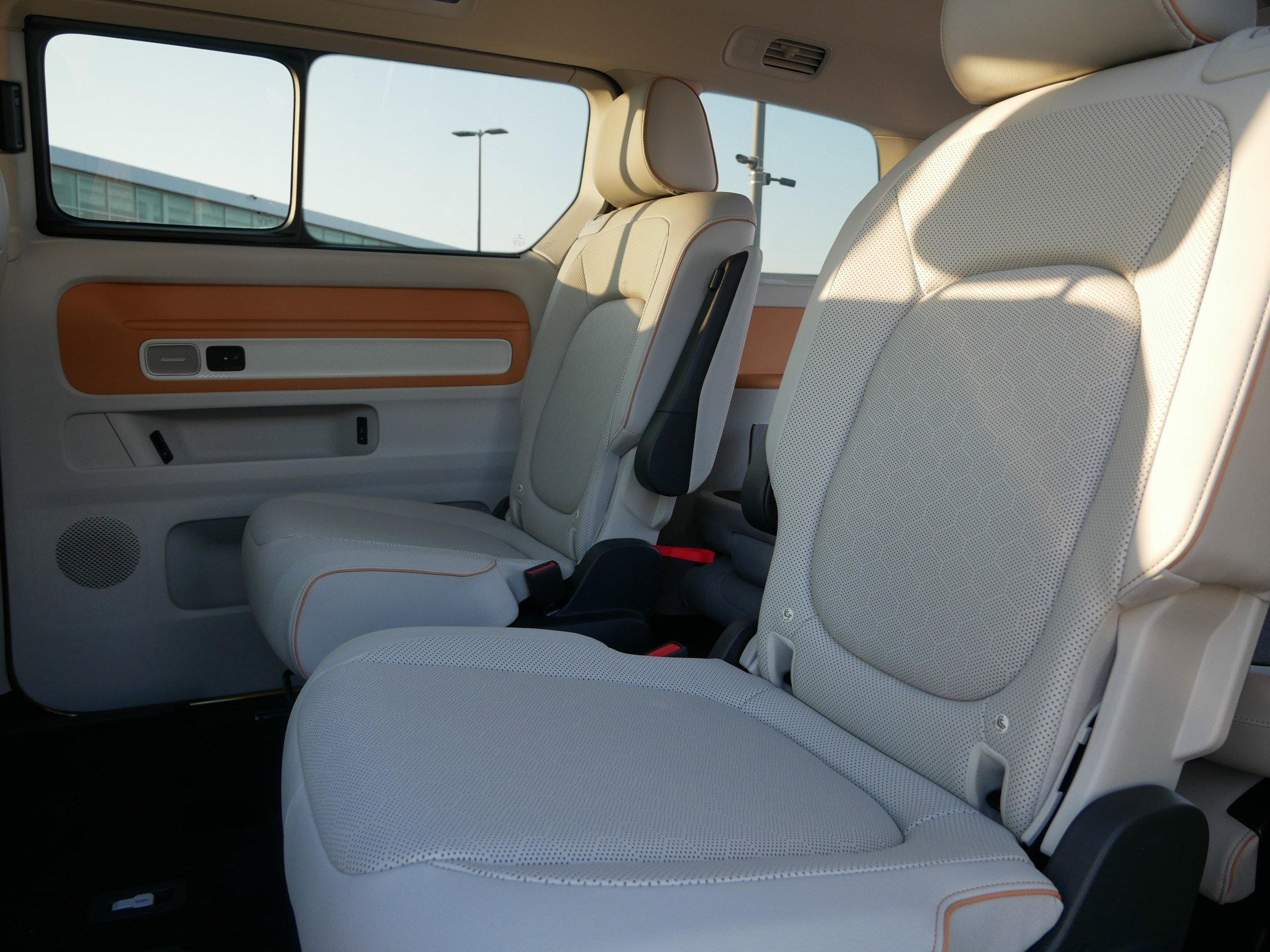 New 2025 Volkswagen ID. Buzz 1st Edition image 5