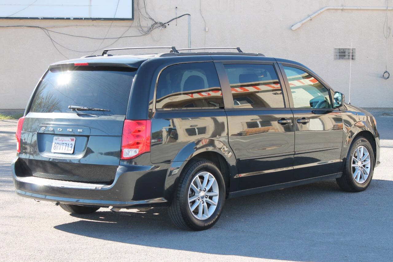 Used 2016 Dodge Grand Caravan SXT FWD image 8