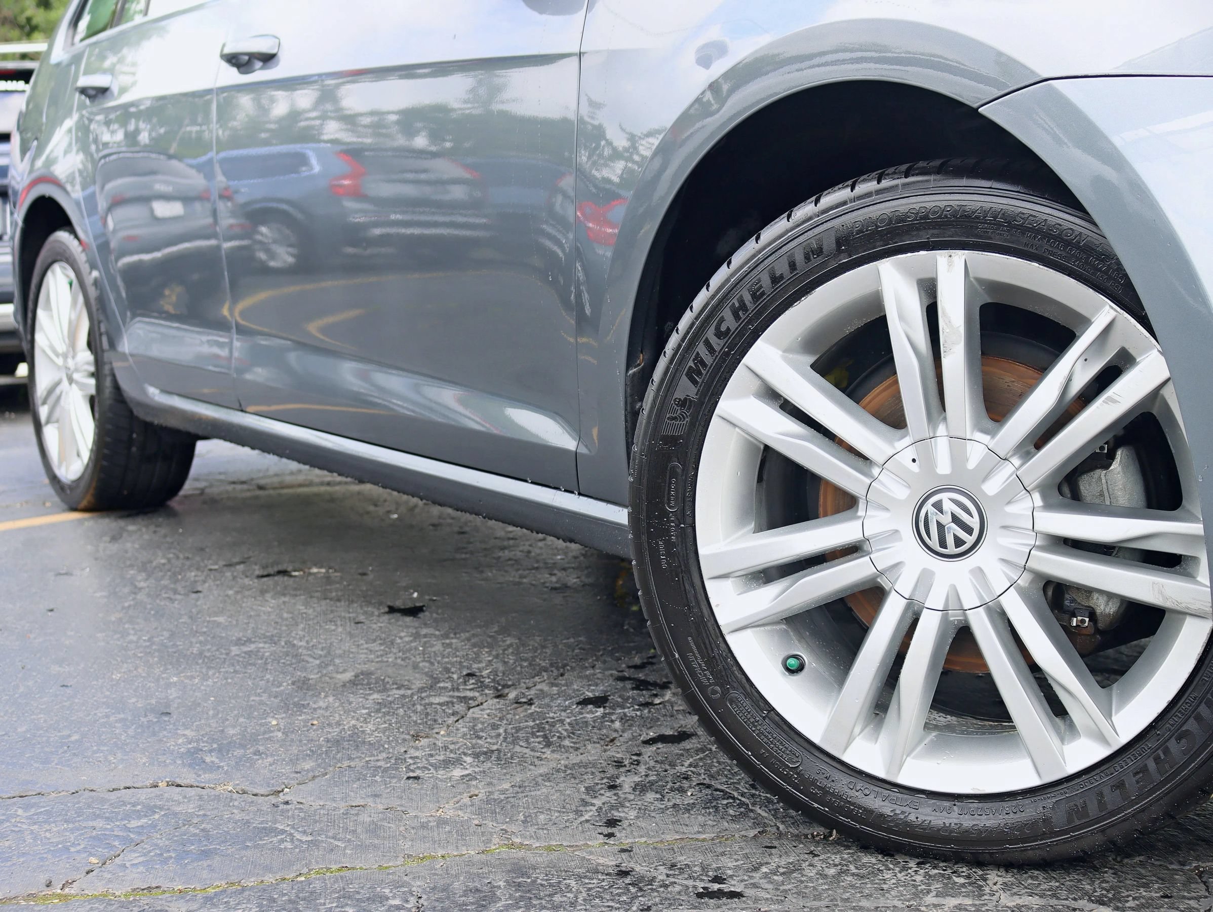 Used 2015 Volkswagen Golf TDI SE FWD image 5