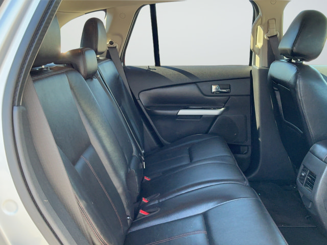 Used 2013 Ford Edge SEL FWD image 21