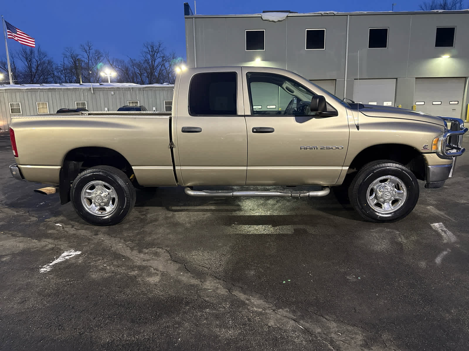 Used 2003 Dodge Ram 2500 Truck SLT image 2