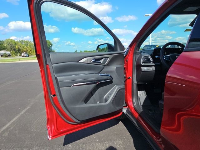 New 2026 Chevrolet Traverse LT w/ Driver Confidence Package image 16