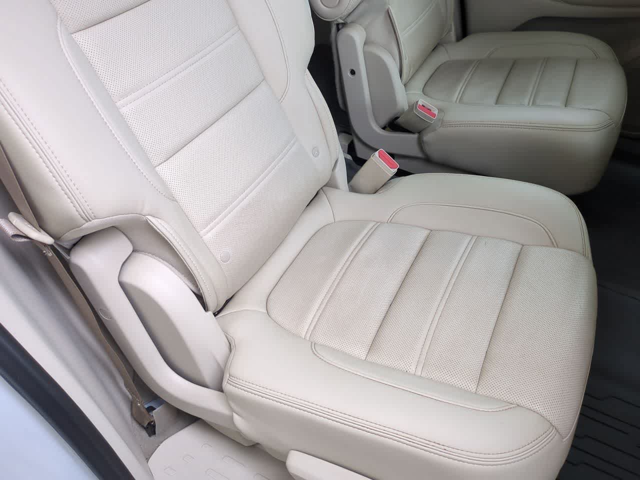 Used 2022 GMC Acadia Denali w/ Denali Technology Package FWD image 21