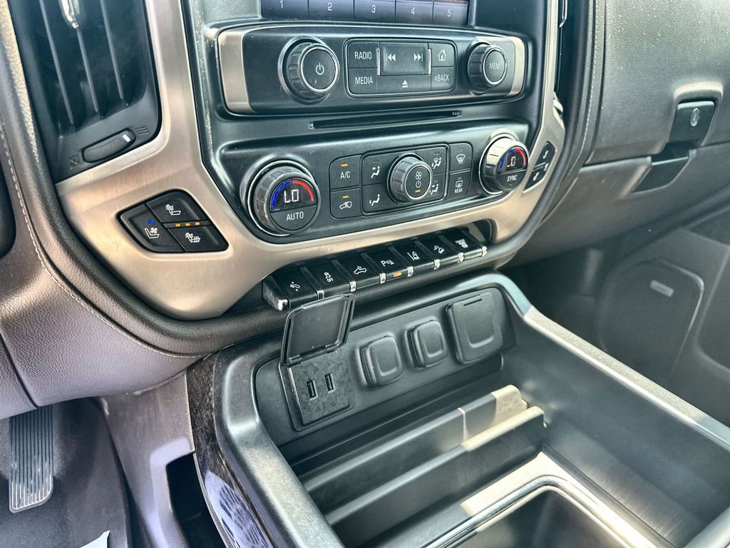 Used 2016 GMC Sierra 2500 Denali w/ Duramax Plus Package AWD/4WD image 9