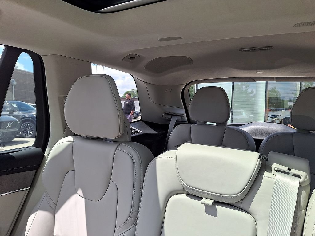 New 2026 Volvo XC90 B6 Ultra w/ Lounge Package AWD/4WD image 12