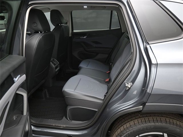 New 2026 Volkswagen Tiguan SE image 11