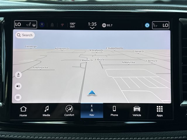 Used 2025 Chrysler Pacifica Limited FWD image 9