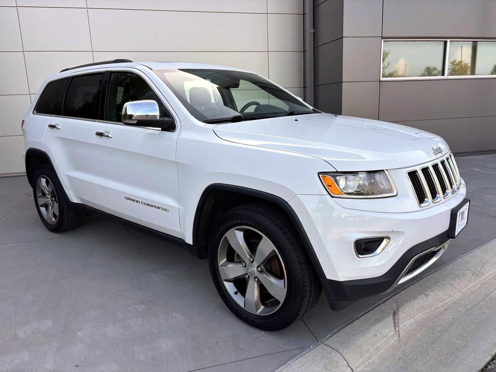 Used 2016 Jeep Grand Cherokee Limited AWD/4WD image 3