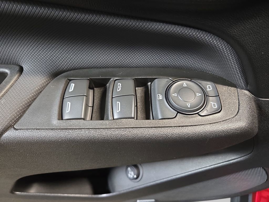 Used 2023 Chevrolet Equinox RS w/ RS Leather Package AWD/4WD image 31