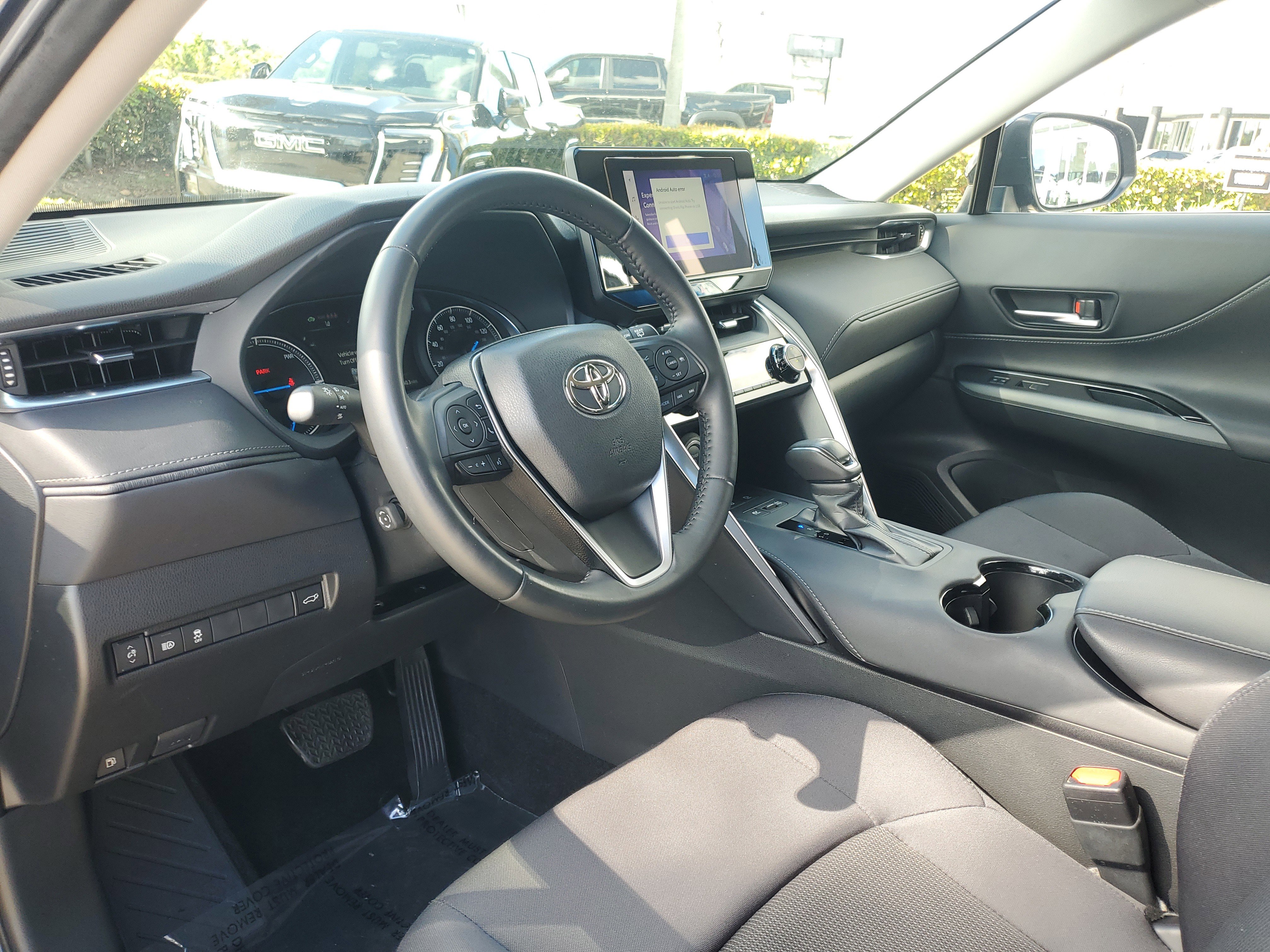 Used 2024 Toyota Venza LE image 9