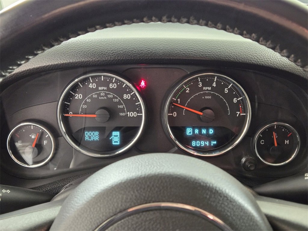 Used 2018 Jeep Wrangler Unlimited Sahara w/ Connectivity Group image 32