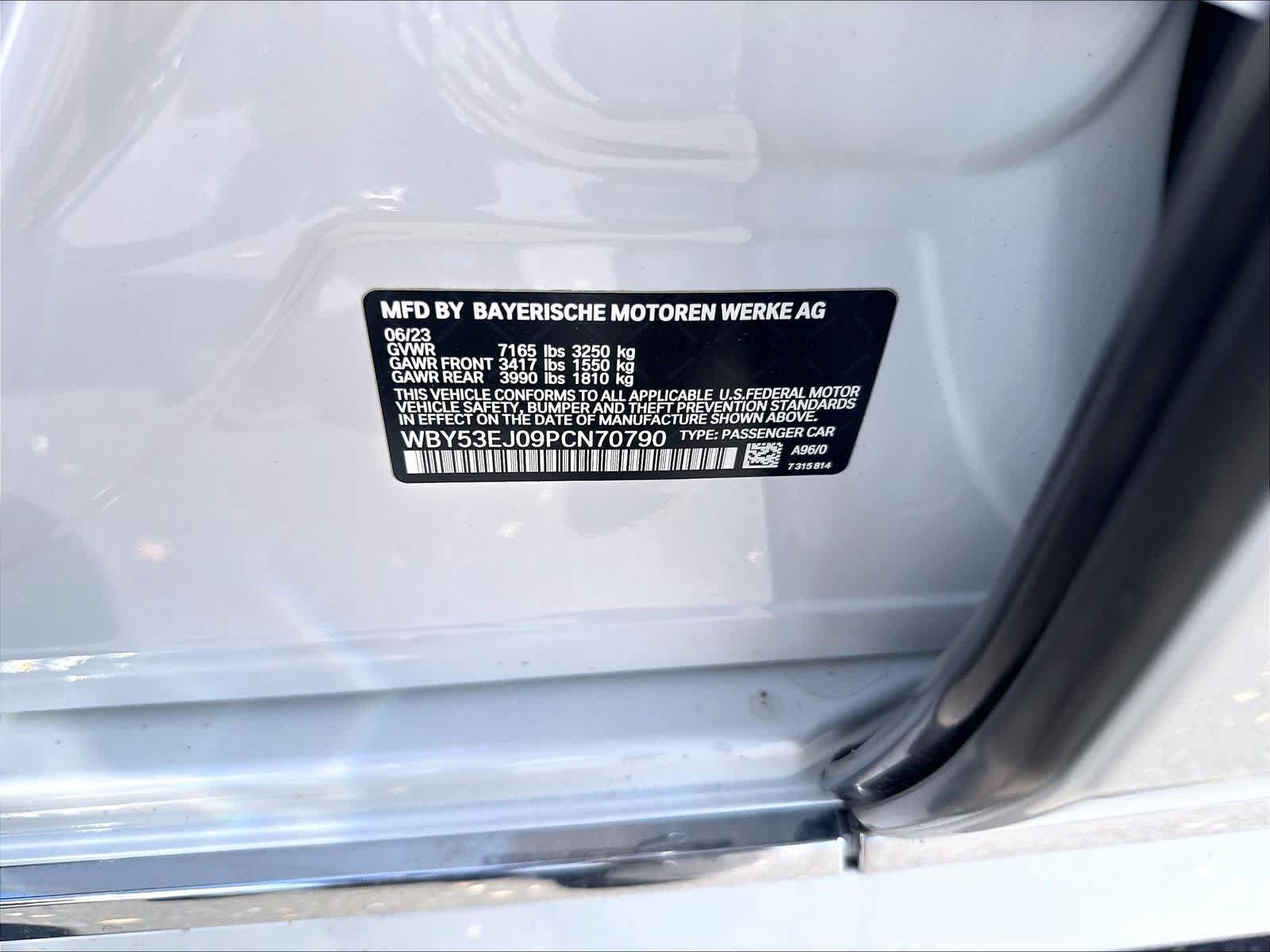Used 2023 BMW i7 xDrive60 AWD/4WD image 19