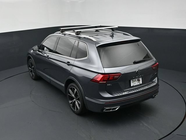 Used 2022 Volkswagen Tiguan SEL R-Line AWD/4WD image 16