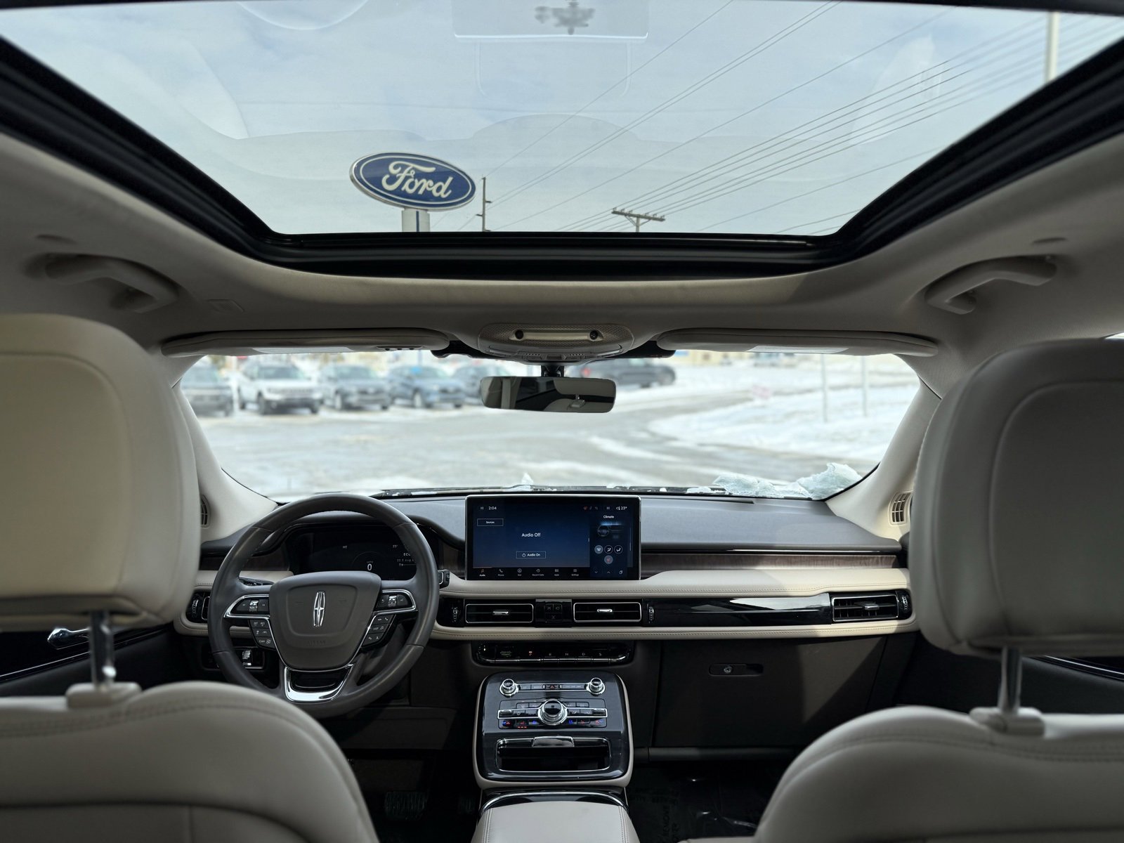 Used 2023 Lincoln Nautilus Reserve w/ Equipment Group 202A image 13