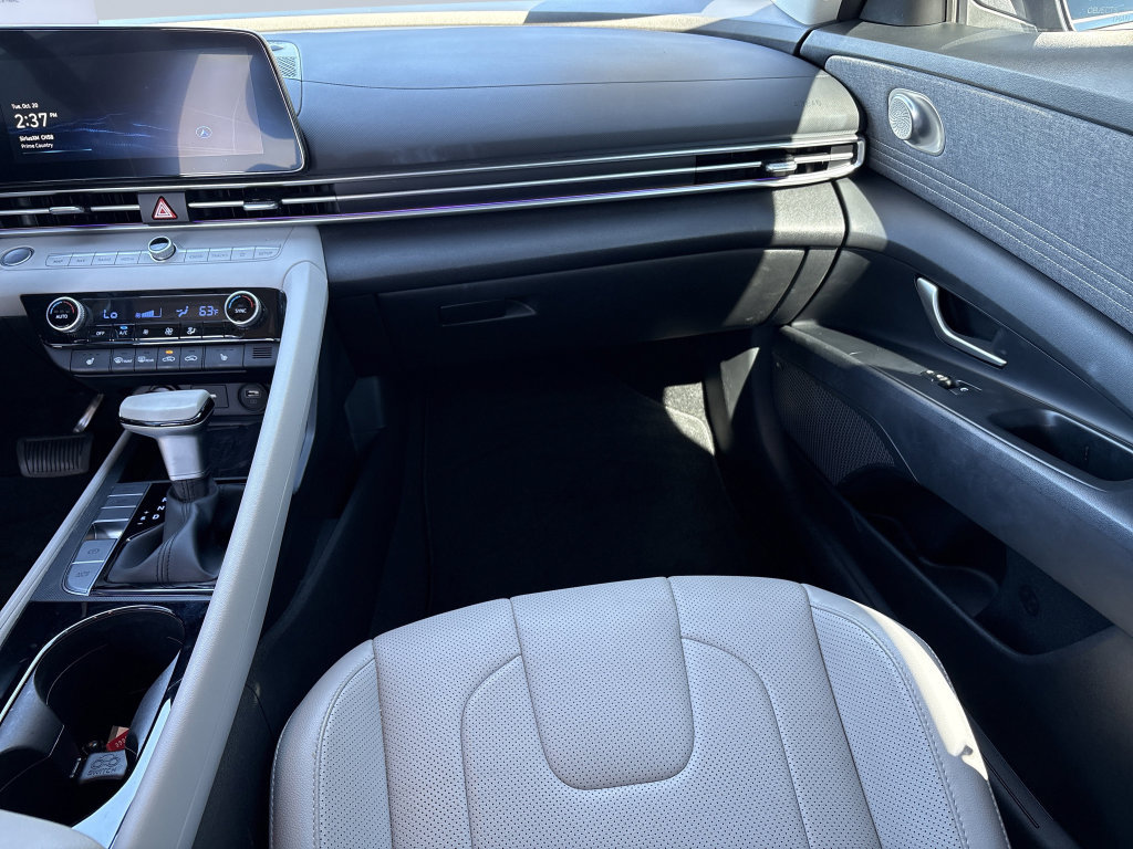 Used 2023 Hyundai Elantra Limited FWD image 16
